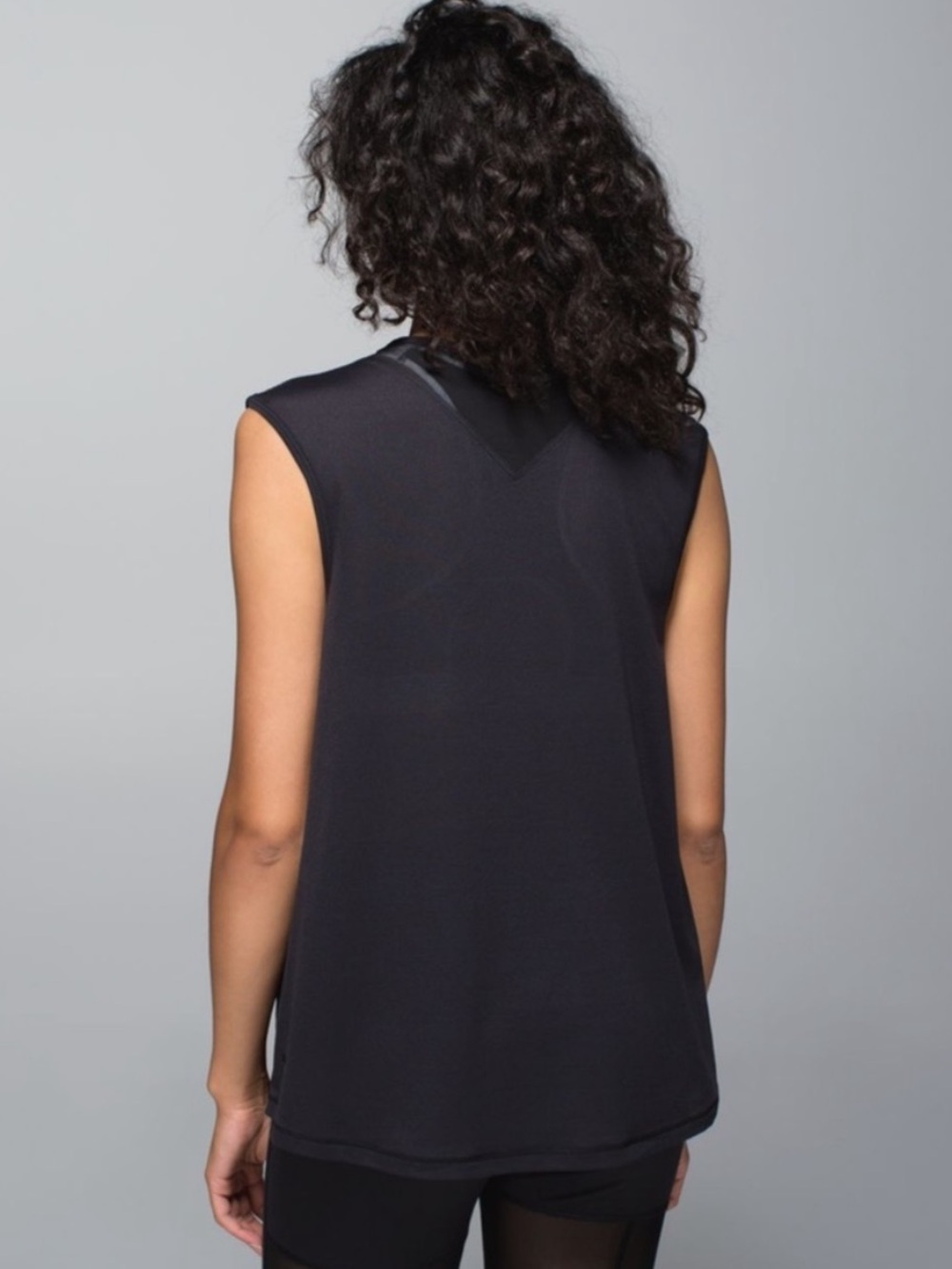 Lululemon Lab Edge Tee - Picture 3 of 9